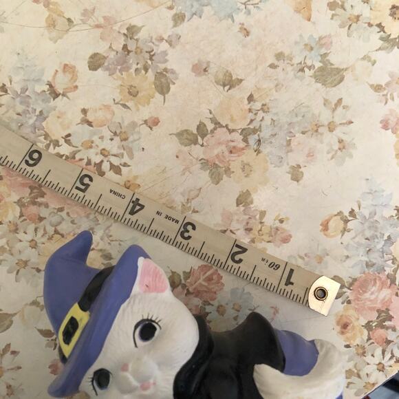 Vintage Hand Painted Halloween White Cat & Pumpkin Figure Decor - Picture 13 of 13